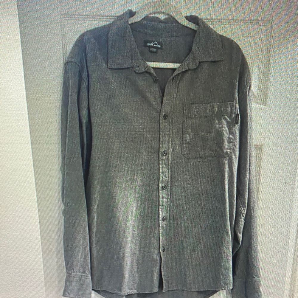 Eddie Bauer Men's Gray Casual Button-Down Shirt